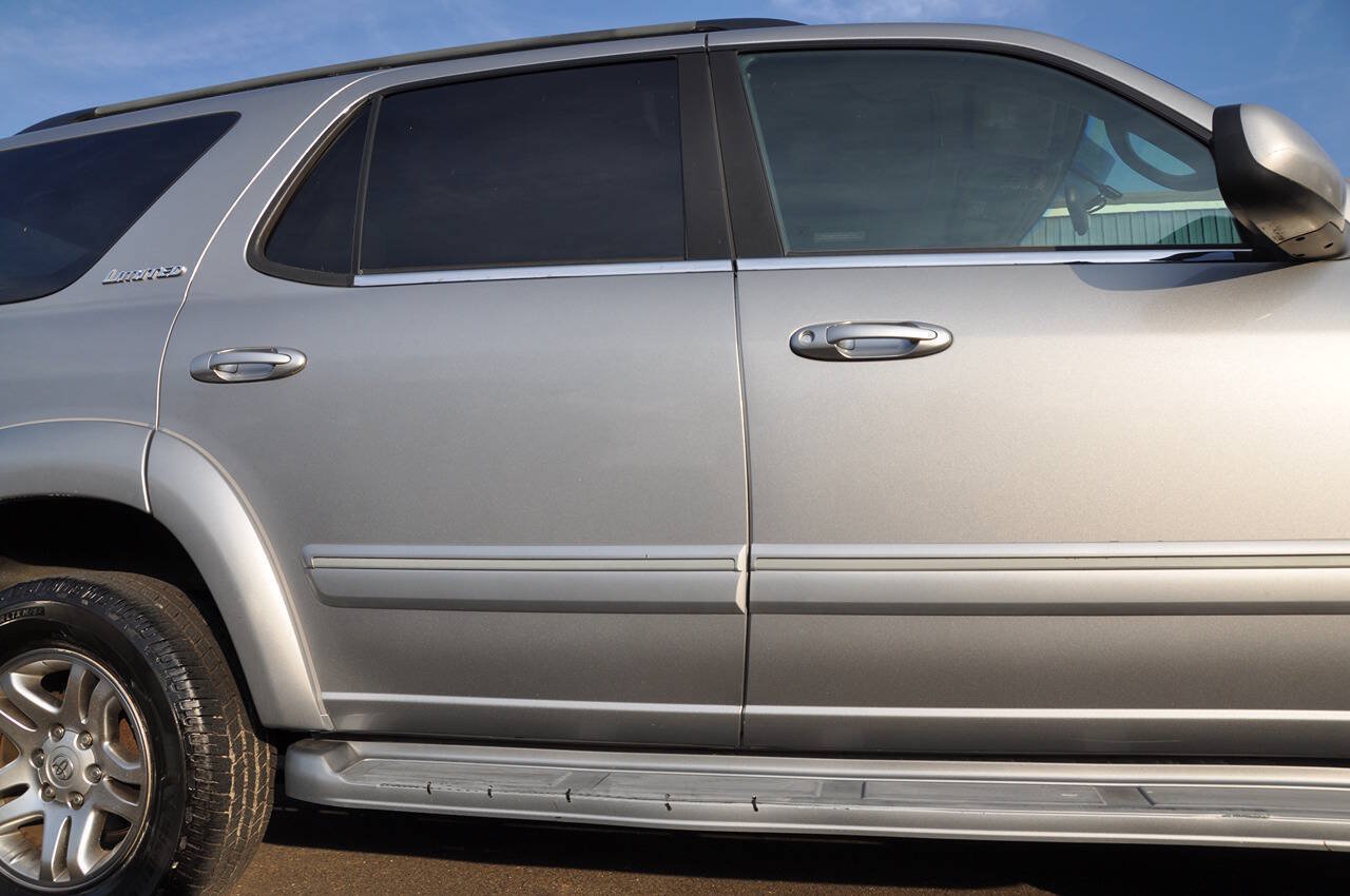 Used 2005 Toyota Sequoia Limited AWD/4WD image 16