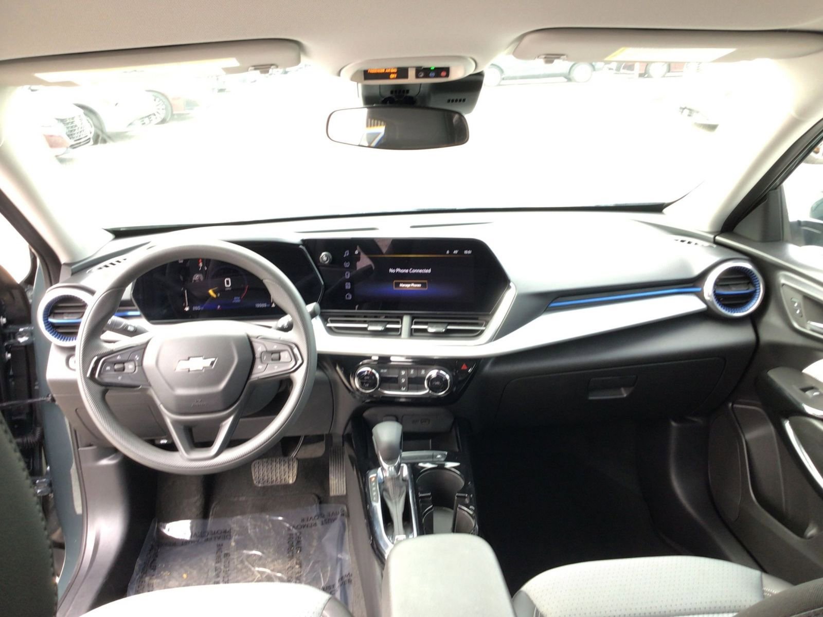 Used 2025 Chevrolet Trax LT image 32