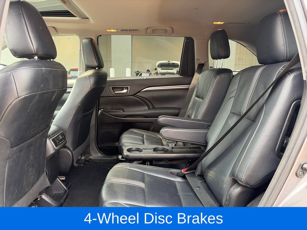 Used 2018 Toyota Highlander SE AWD/4WD image 29