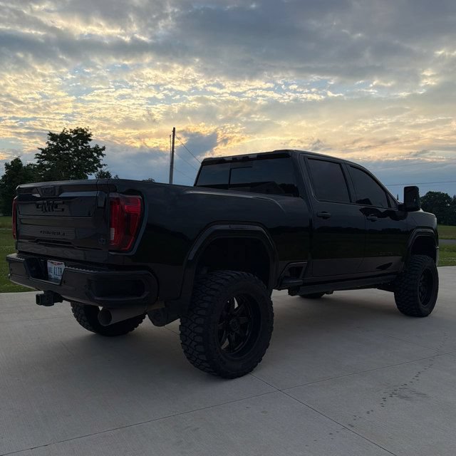 Used 2021 GMC Sierra 2500 Denali w/ Denali Black Diamond Edition AWD/4WD image 4