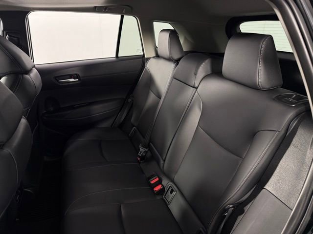 Used 2025 Toyota Corolla Cross XLE w/ Convenience Package image 40
