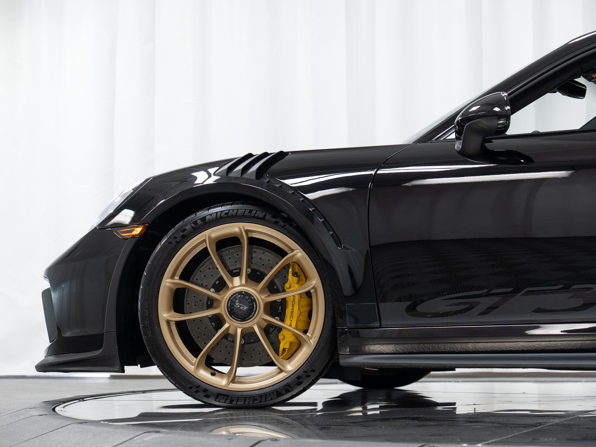 Certified 2019 Porsche 911 GT3 RS RWD image 43