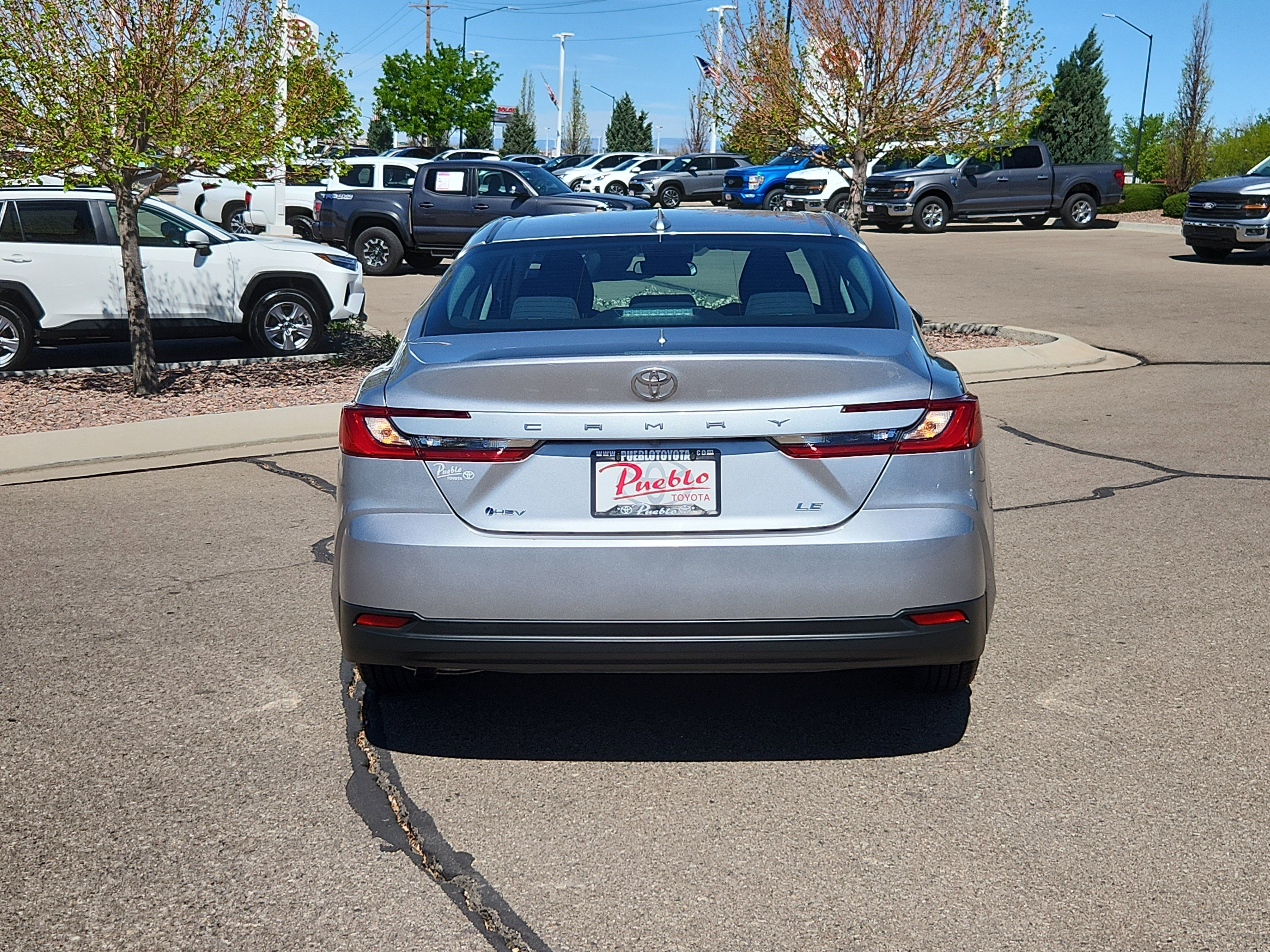 Used 2025 Toyota Camry LE image 12
