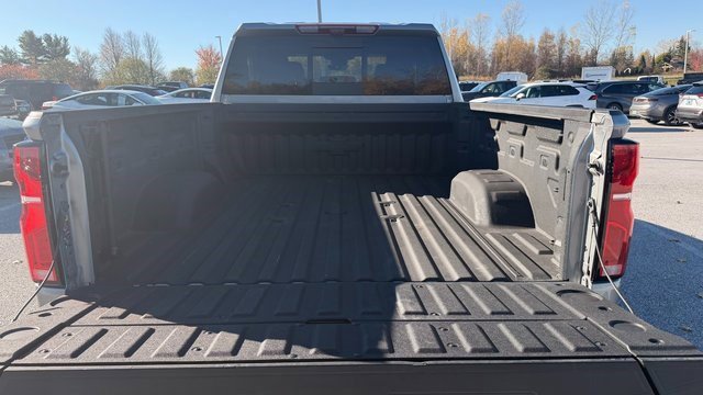 Certified 2025 Chevrolet Silverado 2500 LTZ w/ LTZ Plus Package image 13