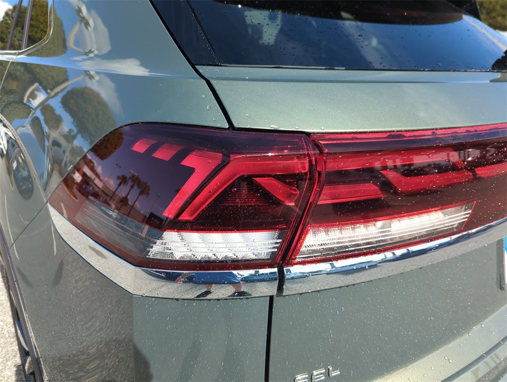 New 2026 Volkswagen Atlas Cross Sport SEL Premium R-Line image 18