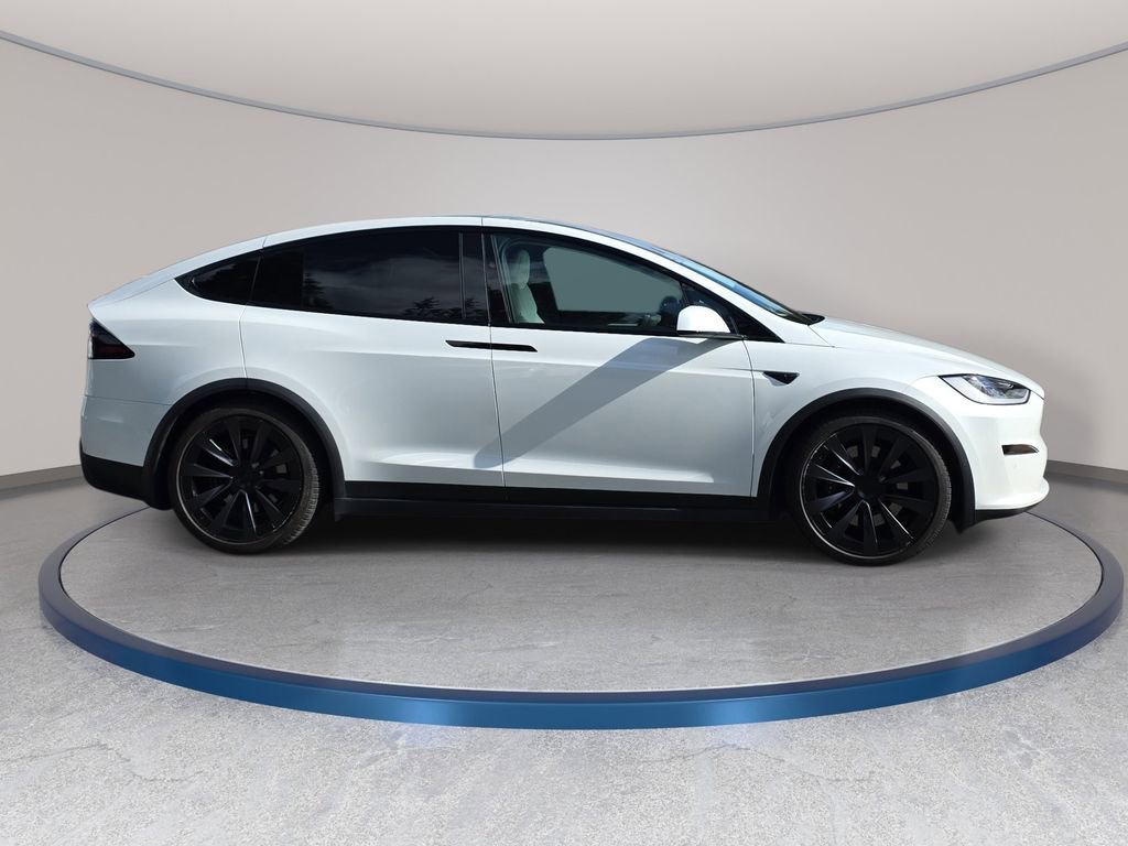 Used 2023 Tesla Model X image 5