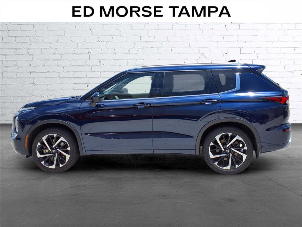 Used 2024 Mitsubishi Outlander SEL FWD image 2