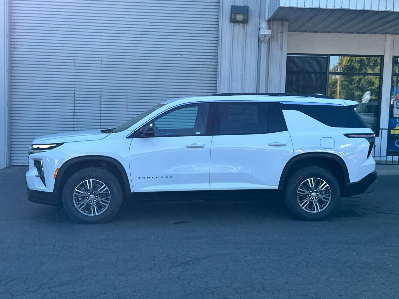 New 2026 Chevrolet Traverse LT w/ Driver Confidence Package image 6