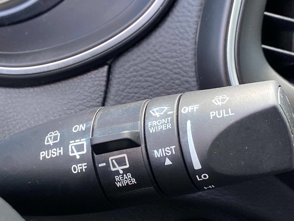 Certified 2020 Jeep Cherokee Latitude Plus AWD/4WD image 21