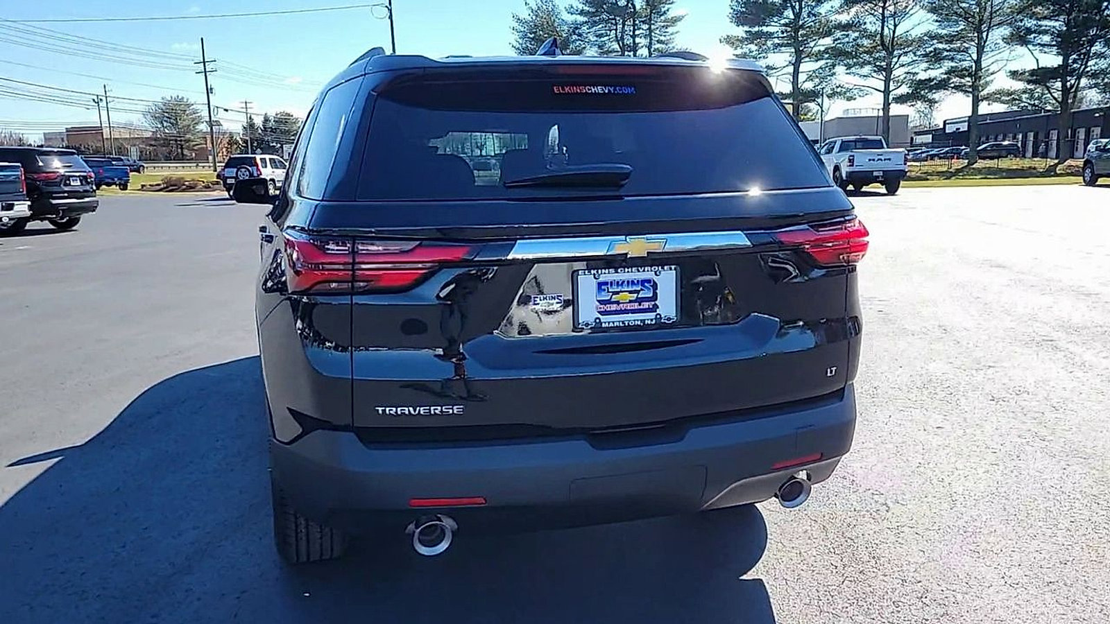 Used 2023 Chevrolet Traverse LT image 7