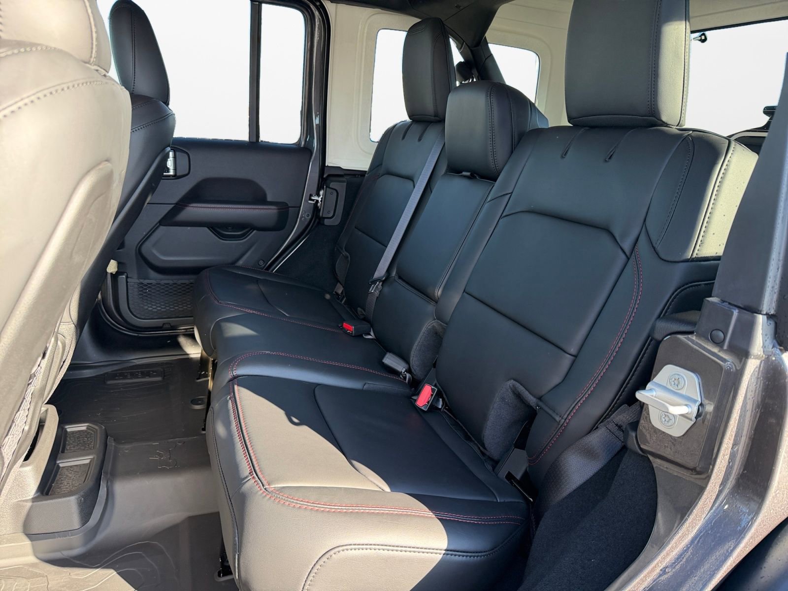 New 2026 Jeep Wrangler Unlimited Rubicon image 13