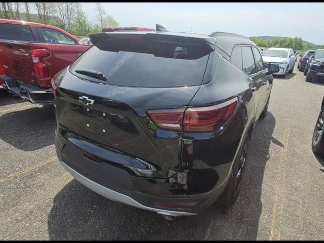 Used 2024 Chevrolet Blazer LT w/ Midnight/Sport Edition AWD/4WD image 5
