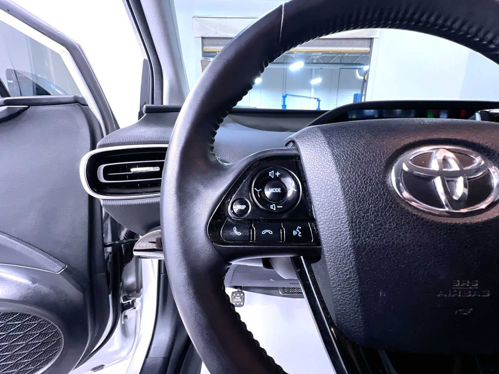 Used 2019 Toyota Prius XLE w/ Advanced Technology Package AWD/4WD image 20