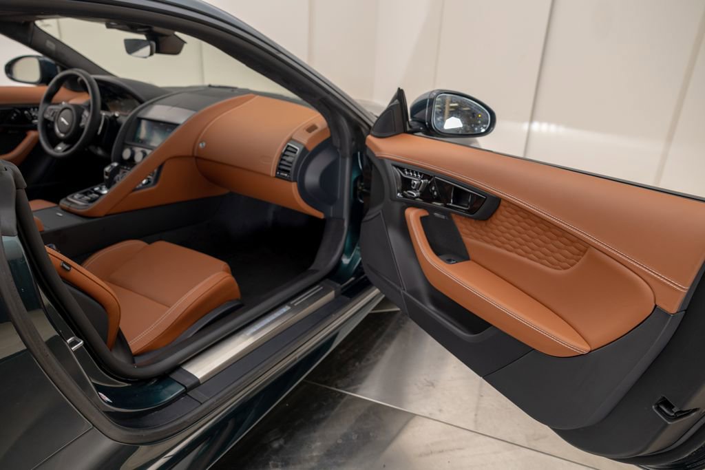 Used 2024 Jaguar F-TYPE R AWD/4WD image 26