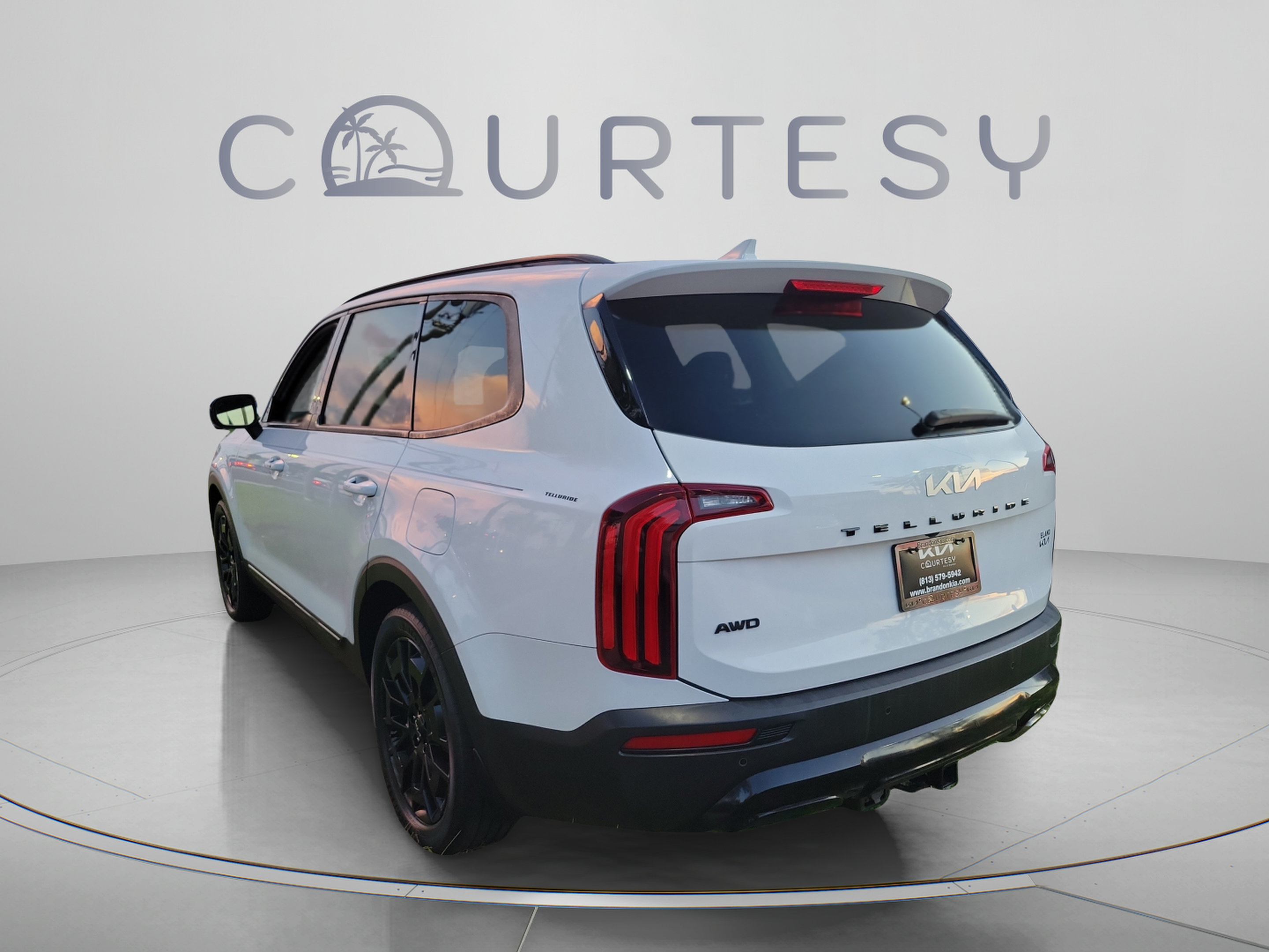 Certified 2022 Kia Telluride EX w/ EX Premium Package AWD/4WD image 2