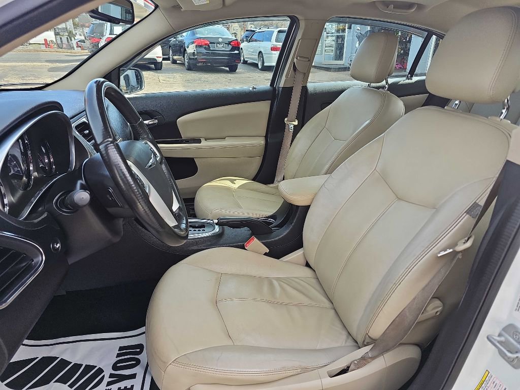 Used 2012 Chrysler 200 Limited image 10