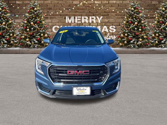 Used 2024 GMC Terrain SLE image 9