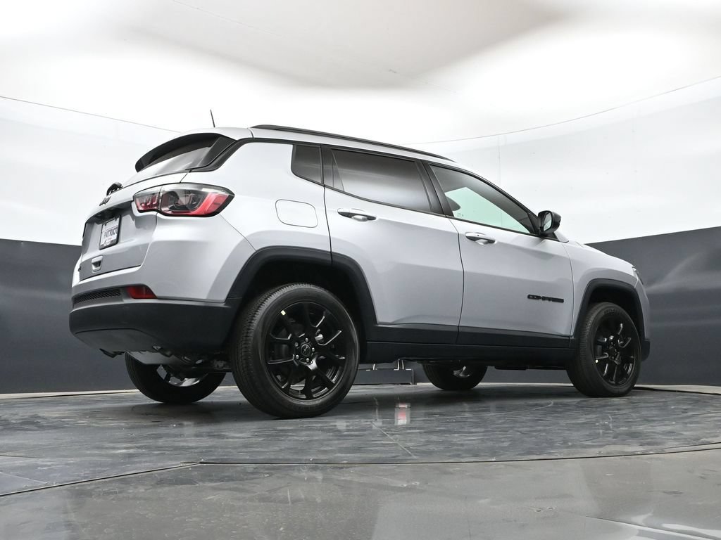 New 2026 Jeep Compass Latitude AWD/4WD image 42