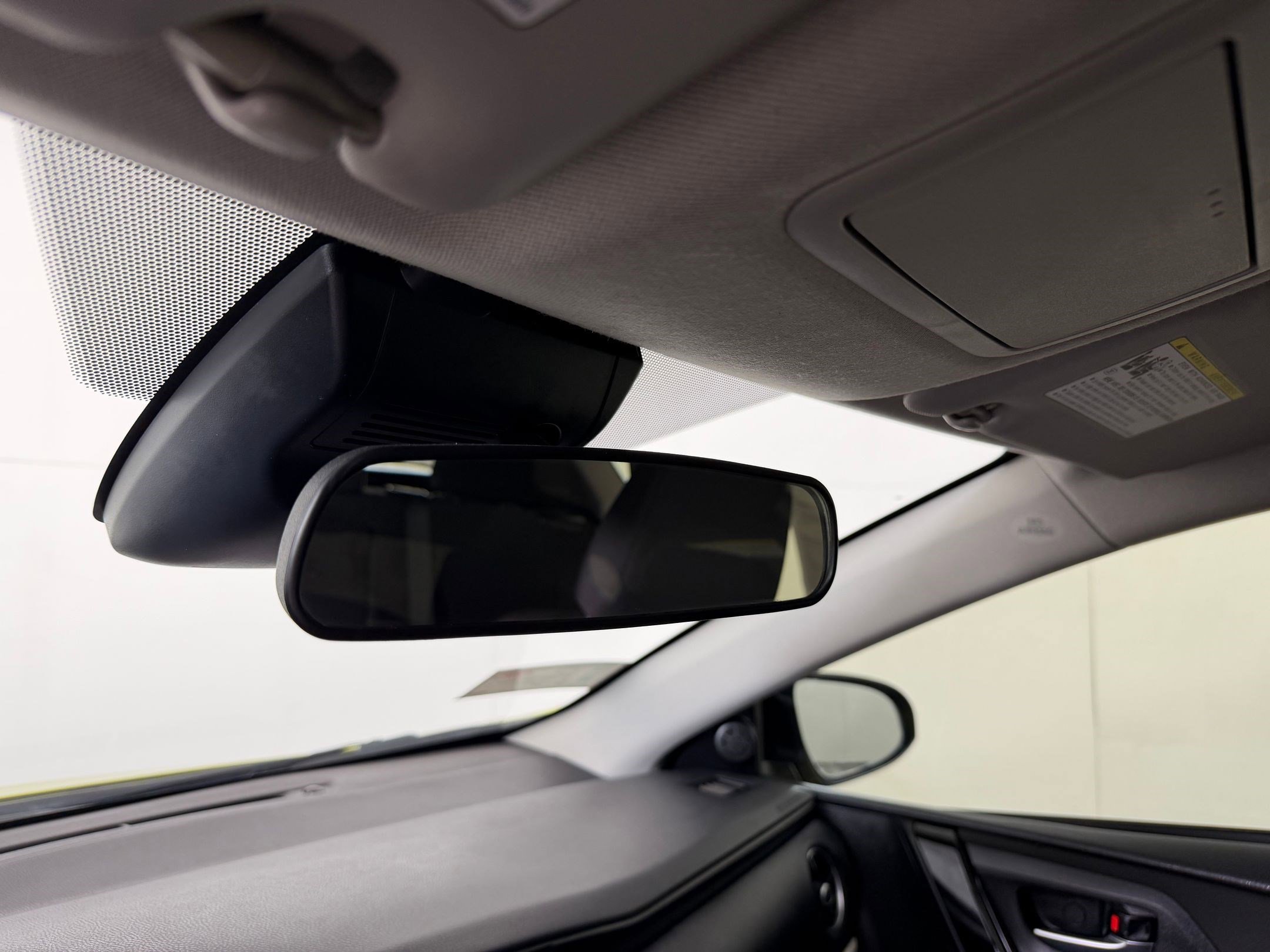 Used 2018 Toyota Corolla iM w/ Carpet Mat Package (TMS) FWD image 18