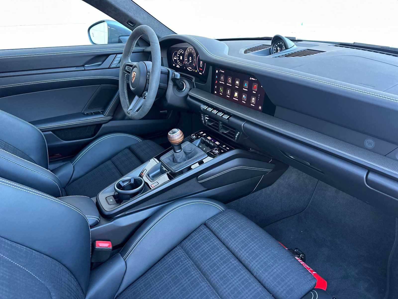 Certified 2025 Porsche 911 Carrera T image 16