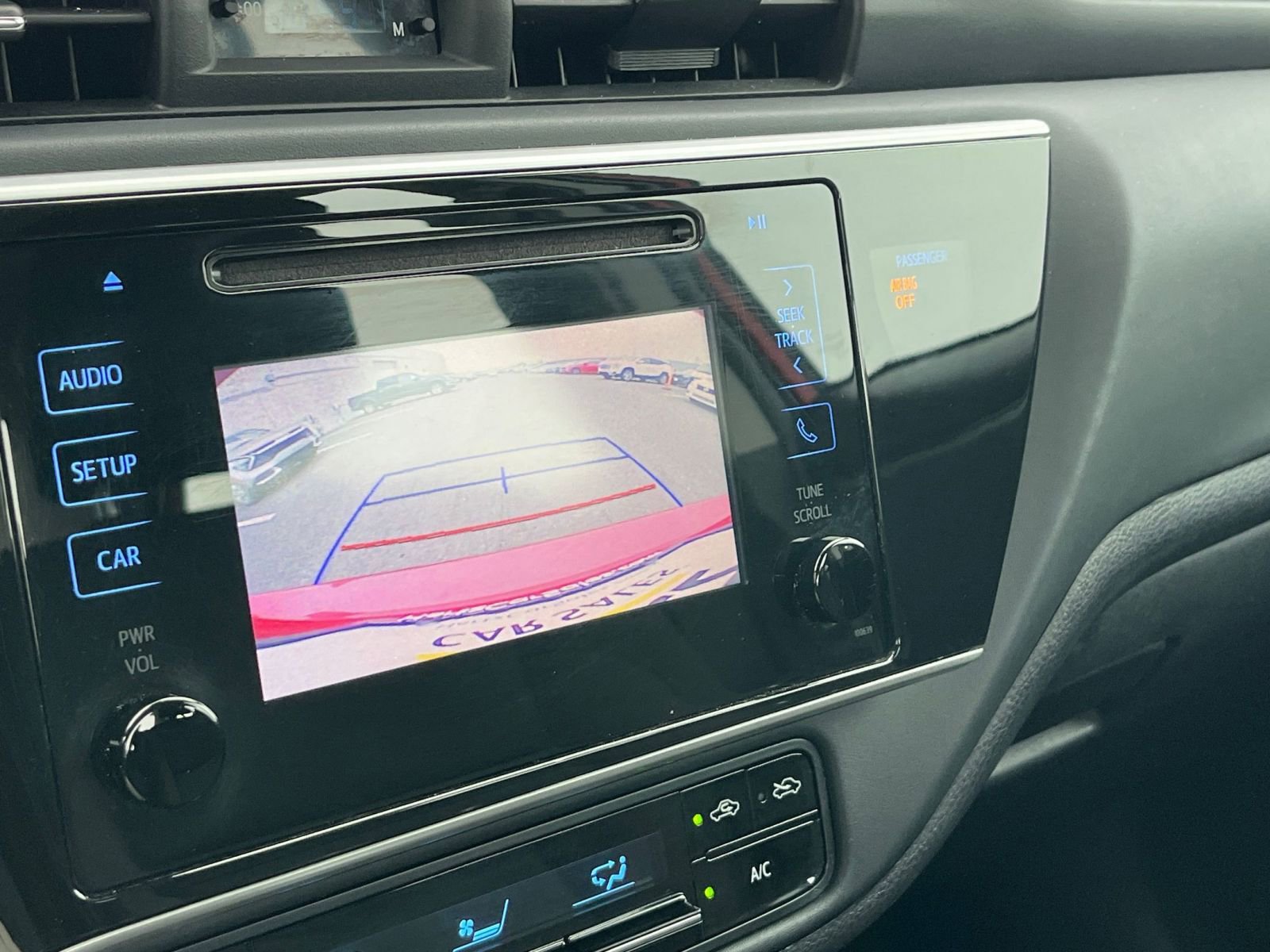 Used 2018 Toyota Corolla LE FWD image 22