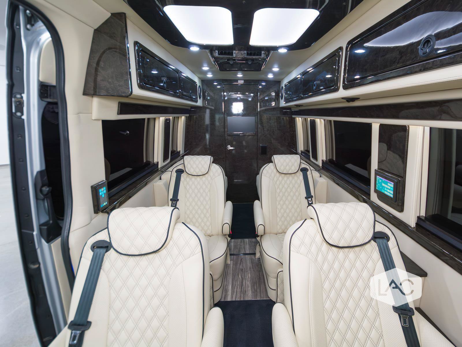 Used 2020 Mercedes-Benz Sprinter 3500 image 8