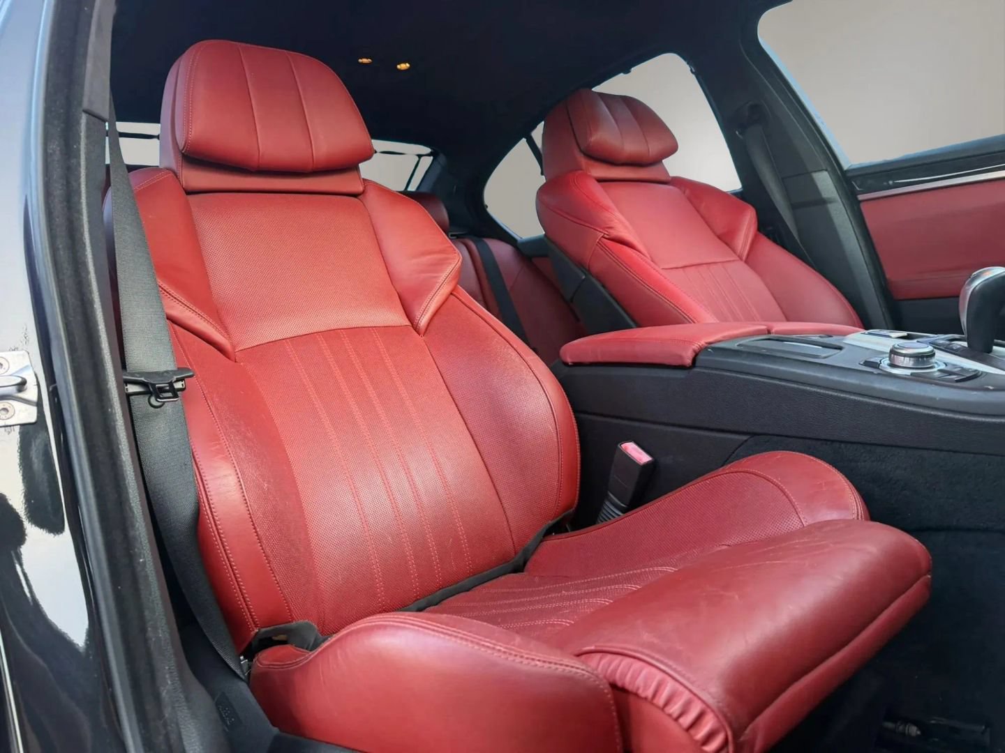 Used 2013 BMW M5 RWD image 16