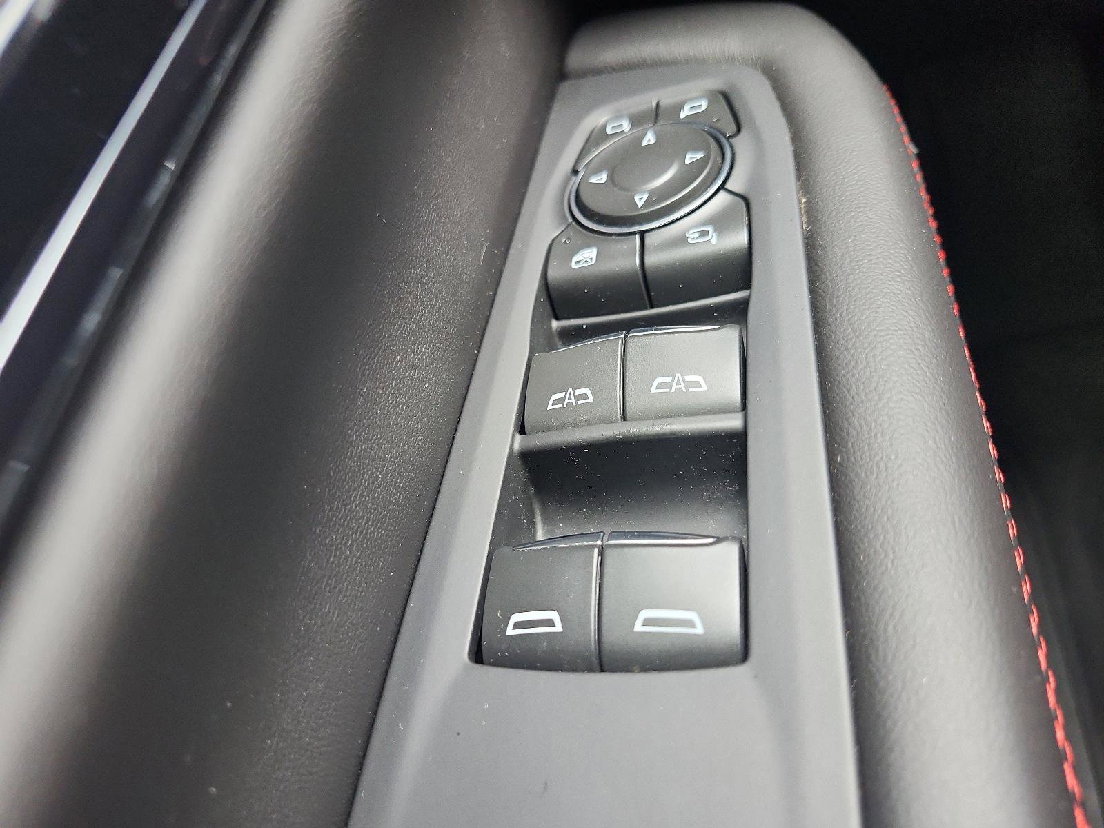 Used 2025 GMC Yukon AT4 Ultimate w/ LPO, Floor Liner Package AWD/4WD image 23