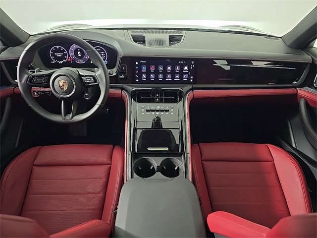 Certified 2025 Porsche Panamera 4 image 28