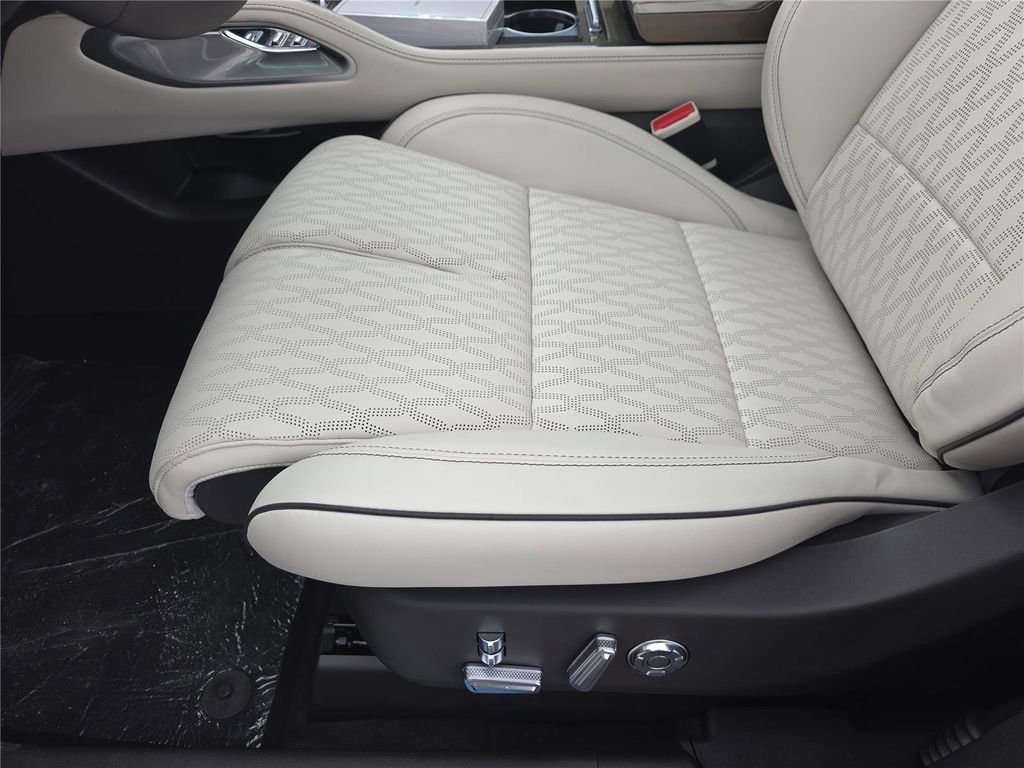 New 2026 Lincoln Nautilus Black Label AWD/4WD image 16