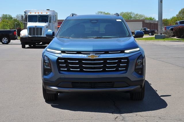 New 2026 Chevrolet Equinox LT w/ Convenience Package II AWD/4WD image 6
