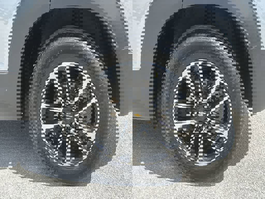 Used 2025 Chevrolet TrailBlazer LT w/ Convenience Package image 11