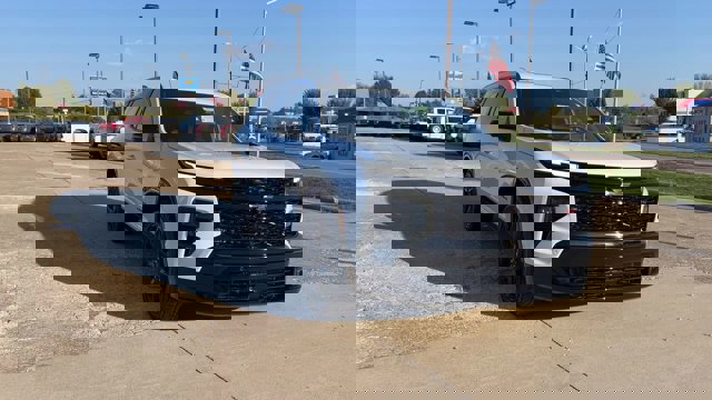 New 2026 Chevrolet Traverse RS w/ LPO, Floor Liner Package image 3