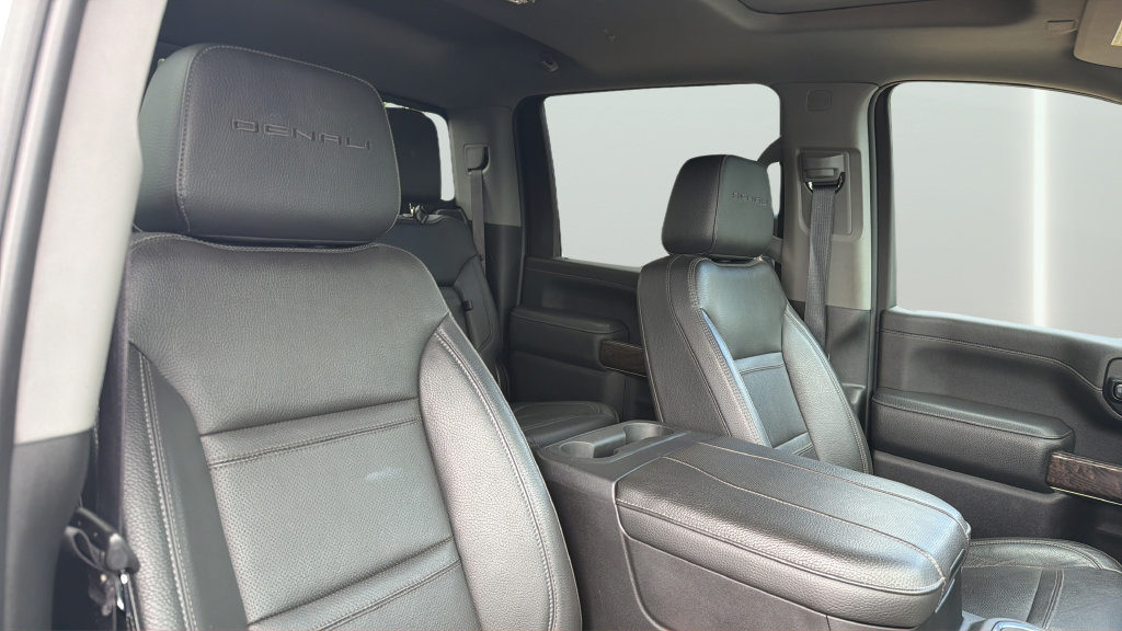 Used 2023 GMC Sierra 2500 Denali w/ Denali Ultimate Package AWD/4WD image 29