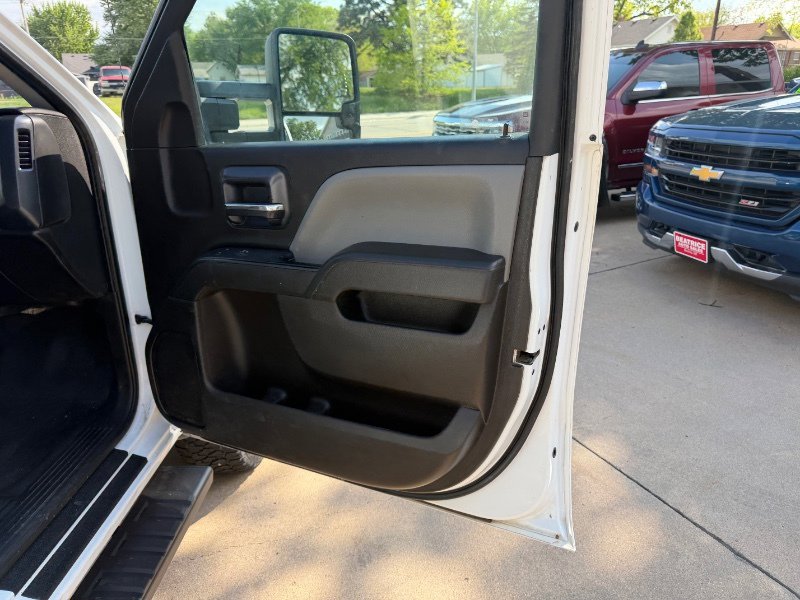 Used 2017 GMC Sierra 2500 4x4 Crew Cab image 16