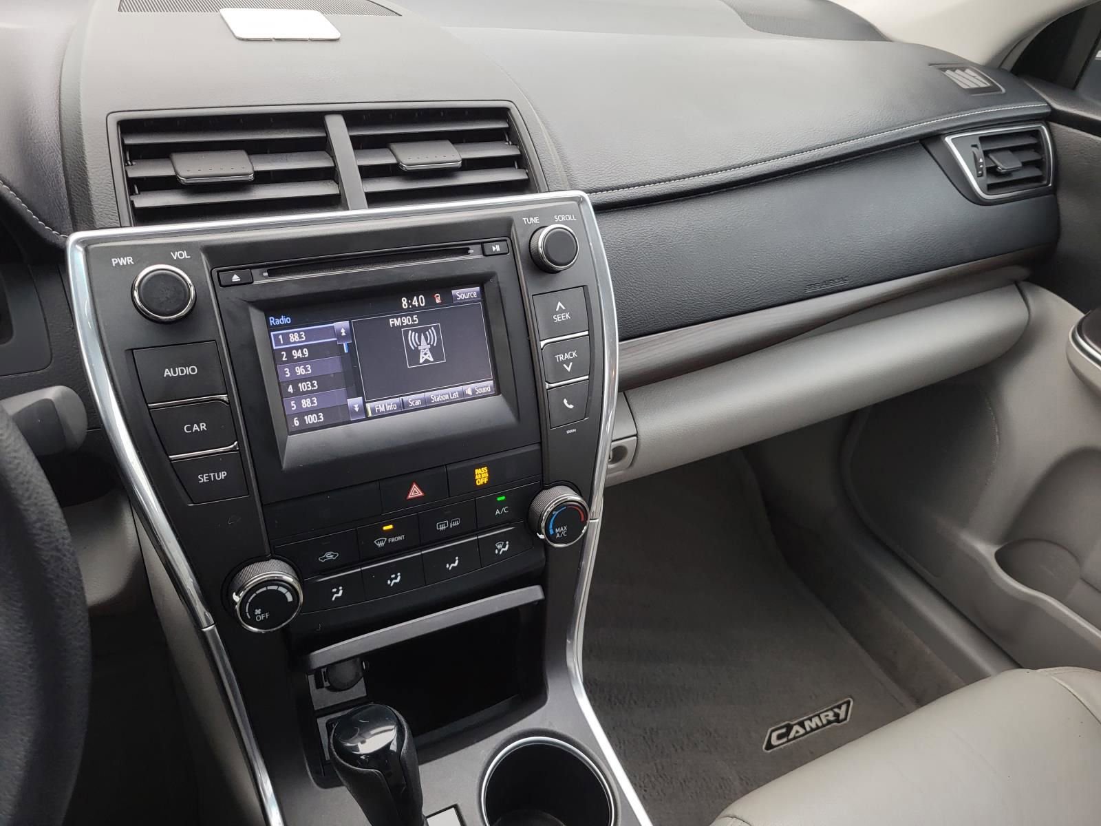 Used 2017 Toyota Camry LE image 20