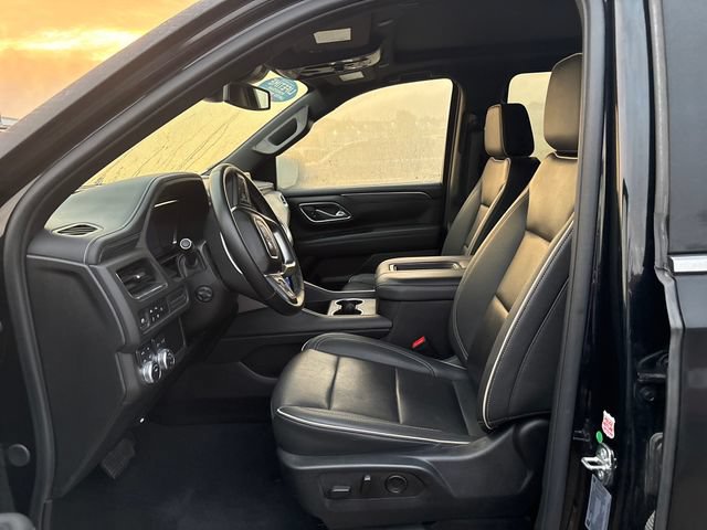 Used 2024 GMC Yukon XL SLT w/ SLT Luxury Package AWD/4WD image 7