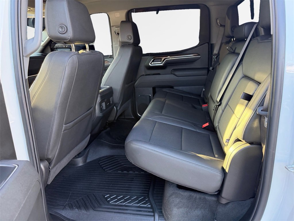 Used 2025 Chevrolet Silverado 1500 LT Trail Boss w/ Convenience Package II image 24