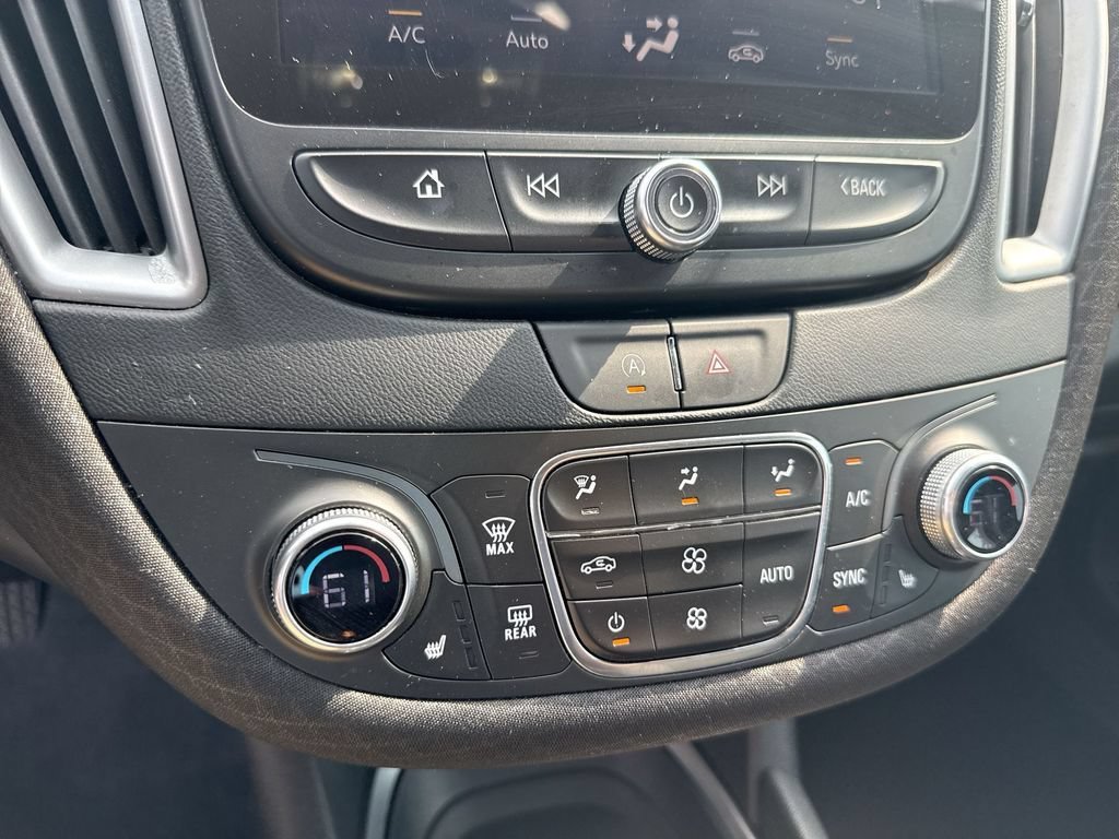Used 2025 Chevrolet Malibu LT FWD image 21