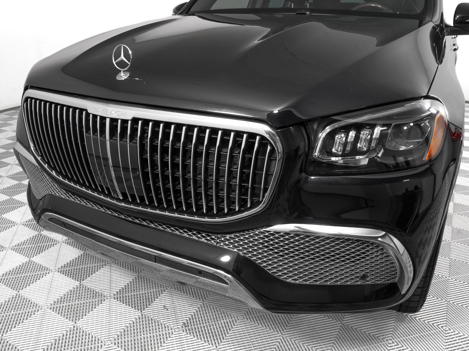 Used 2023 Mercedes-Benz Maybach GLS 600 4MATIC image 33