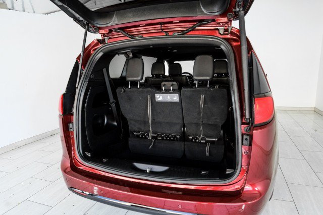 Used 2019 Chrysler Pacifica Touring-L w/ S Appearance Package FWD image 52