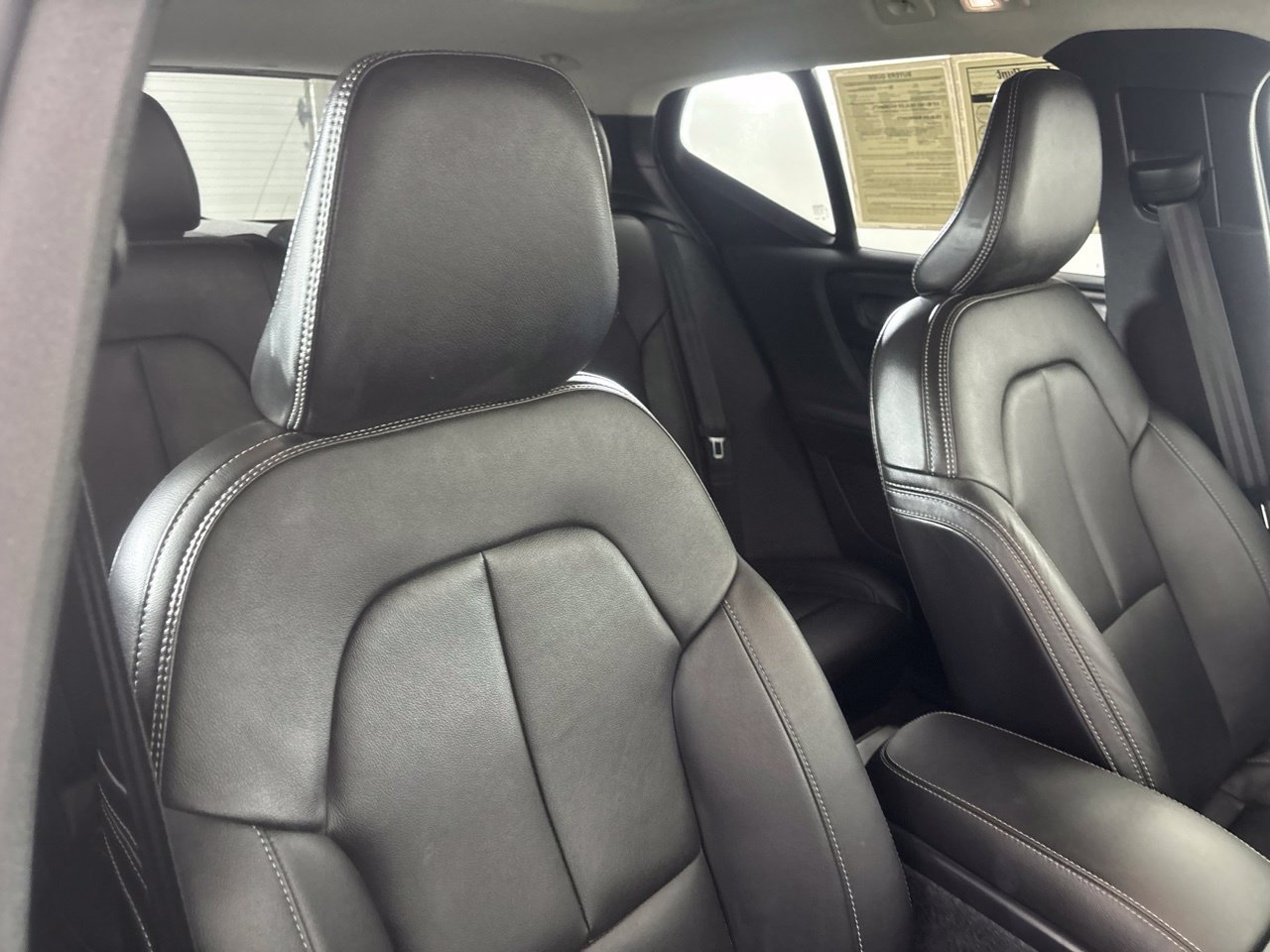 Used 2026 Volvo XC40 B5 Plus AWD/4WD image 31