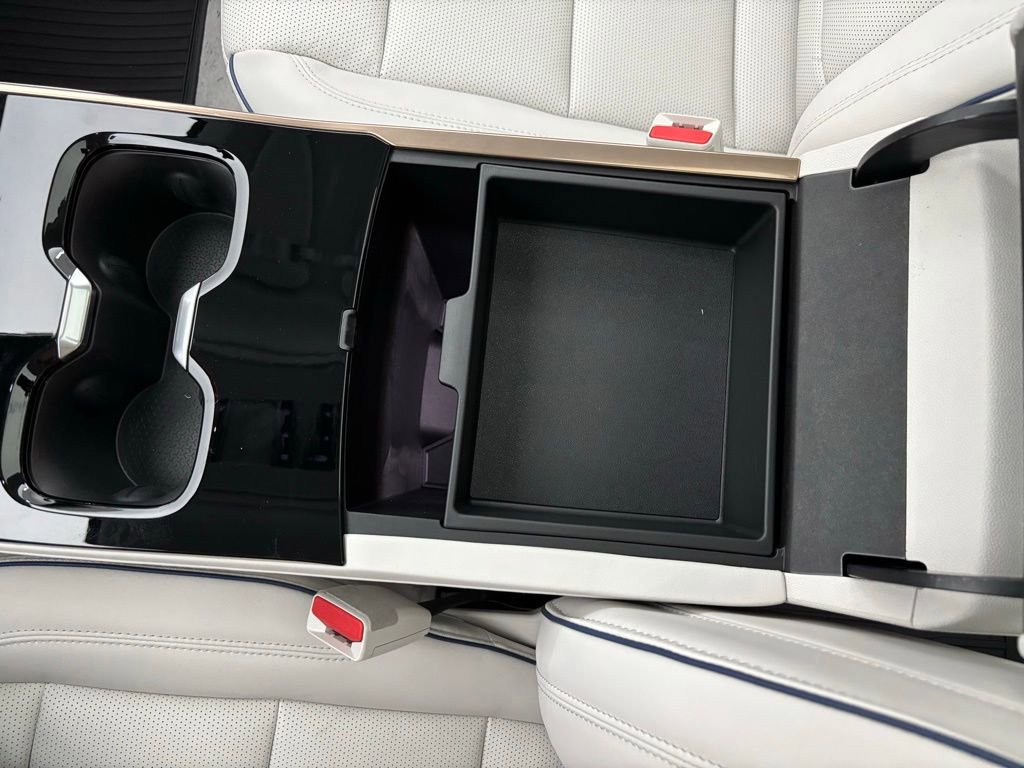 New 2026 Buick Enclave Avenir image 33