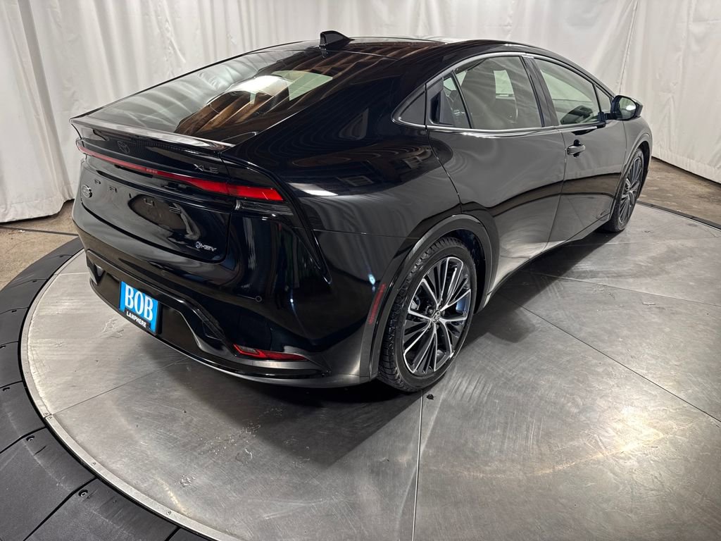 Used 2024 Toyota Prius XLE image 8