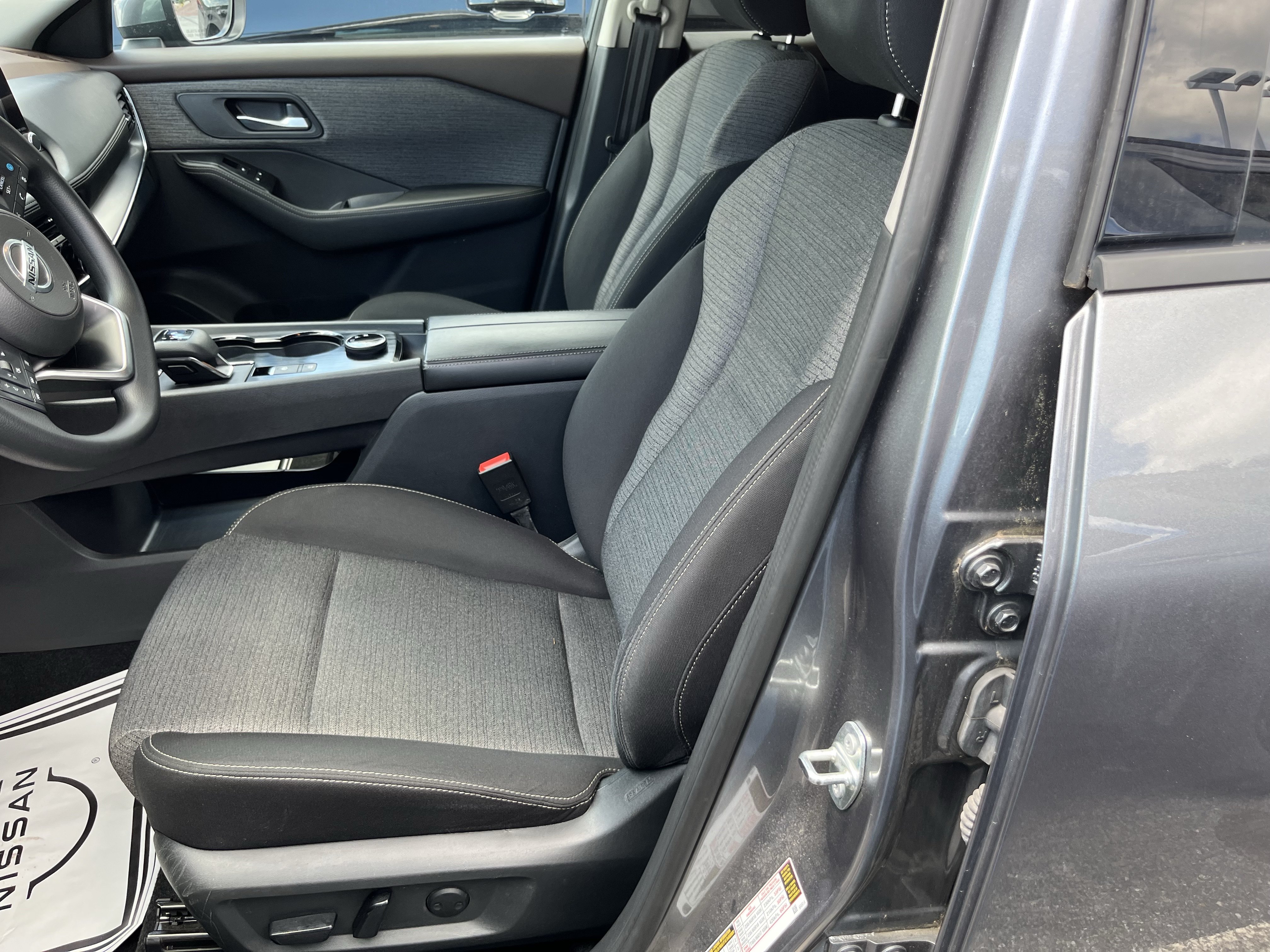 Used 2021 Nissan Rogue SV AWD/4WD image 15