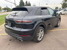 Used 2020 Porsche Cayenne AWD/4WD image 2