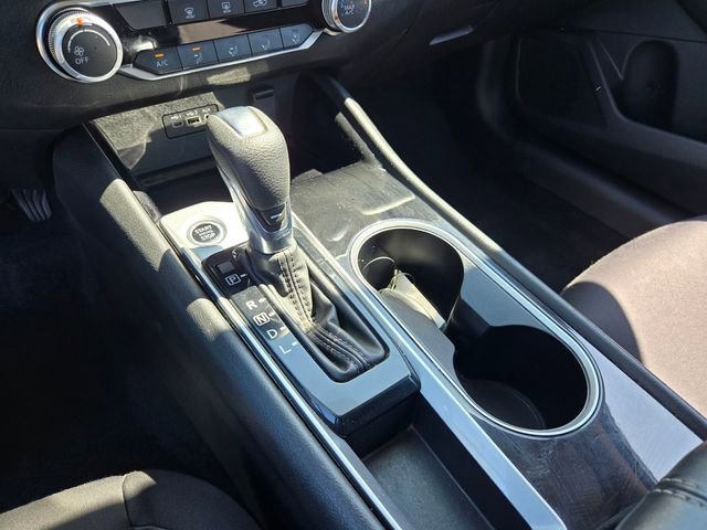 Used 2024 Nissan Altima 2.5 SV FWD image 18