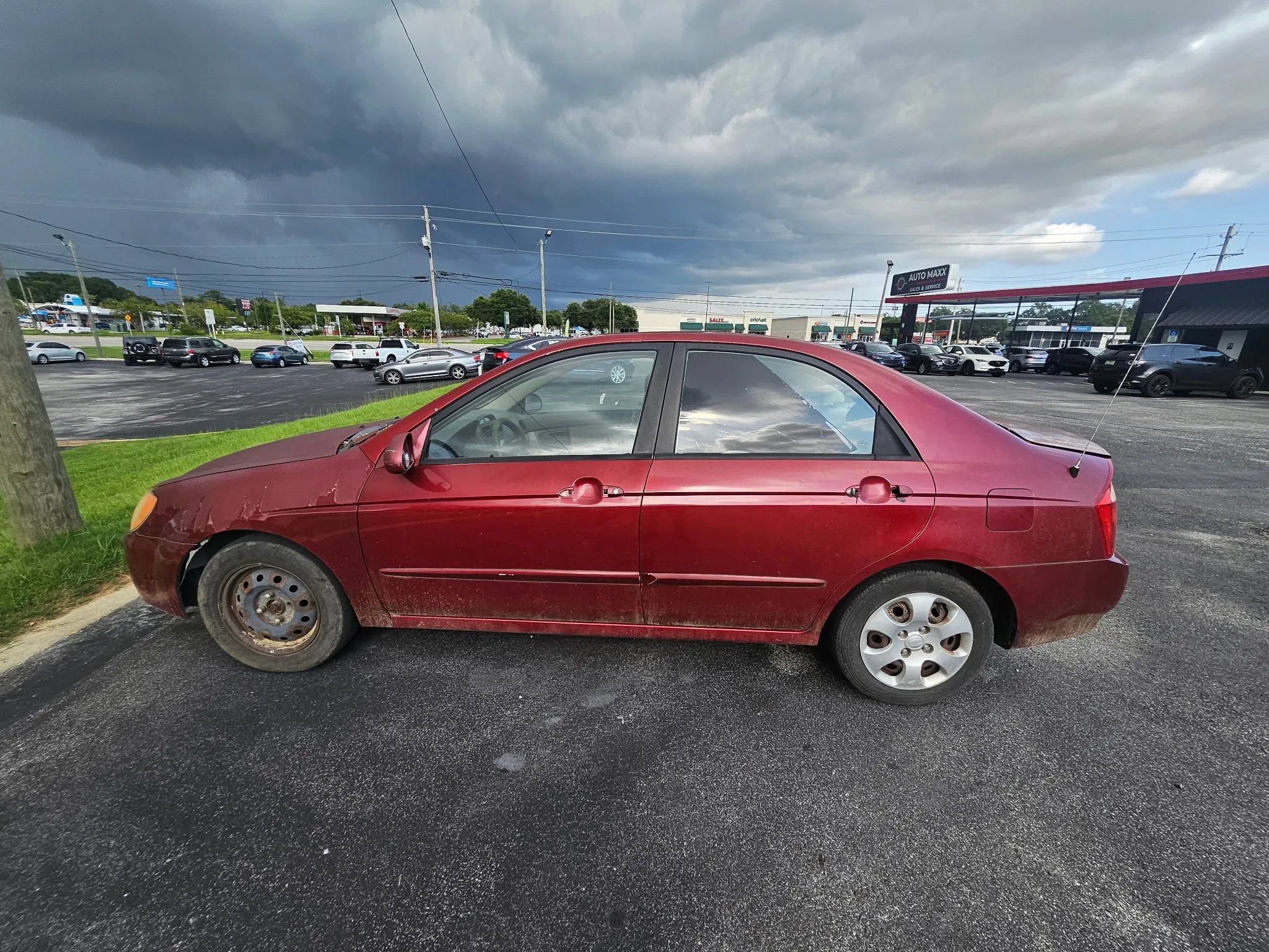 Used 2006 Kia Spectra FWD image 6