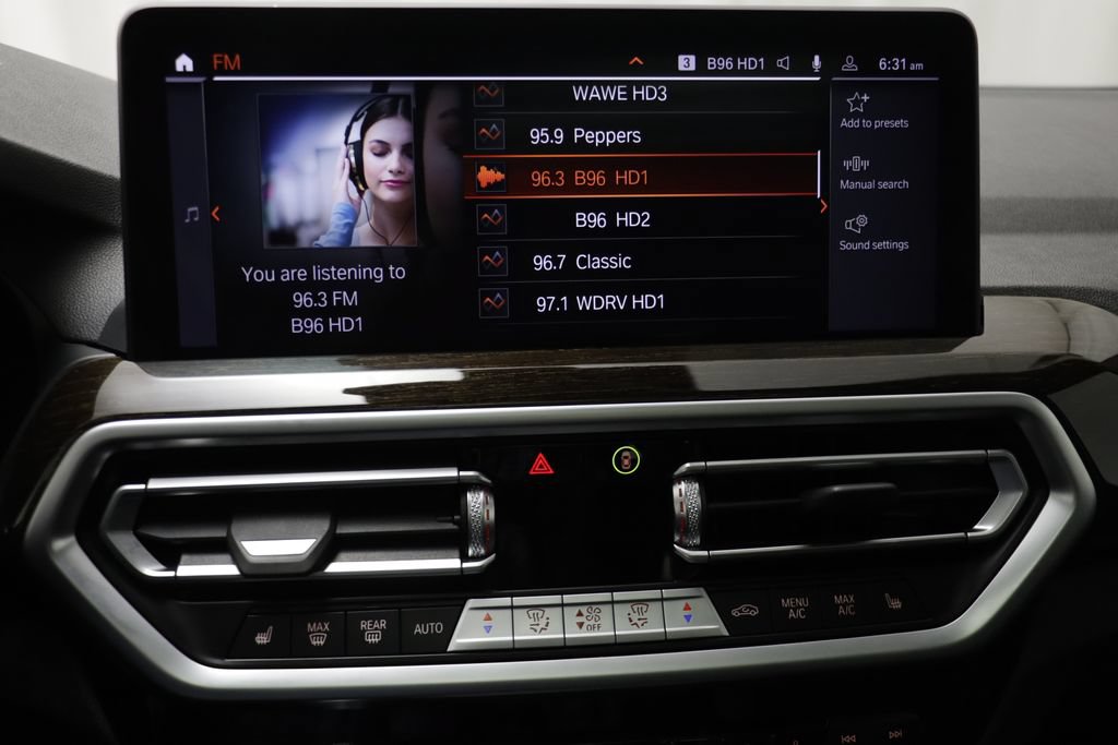 Certified 2025 BMW X4 xDrive30i AWD/4WD image 8