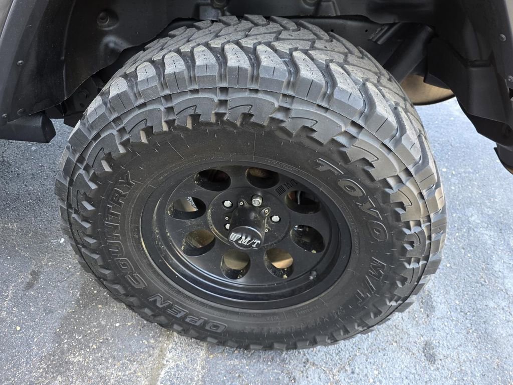 Used 2020 Jeep Wrangler Unlimited Rubicon w/ Dual Top Group AWD/4WD image 37